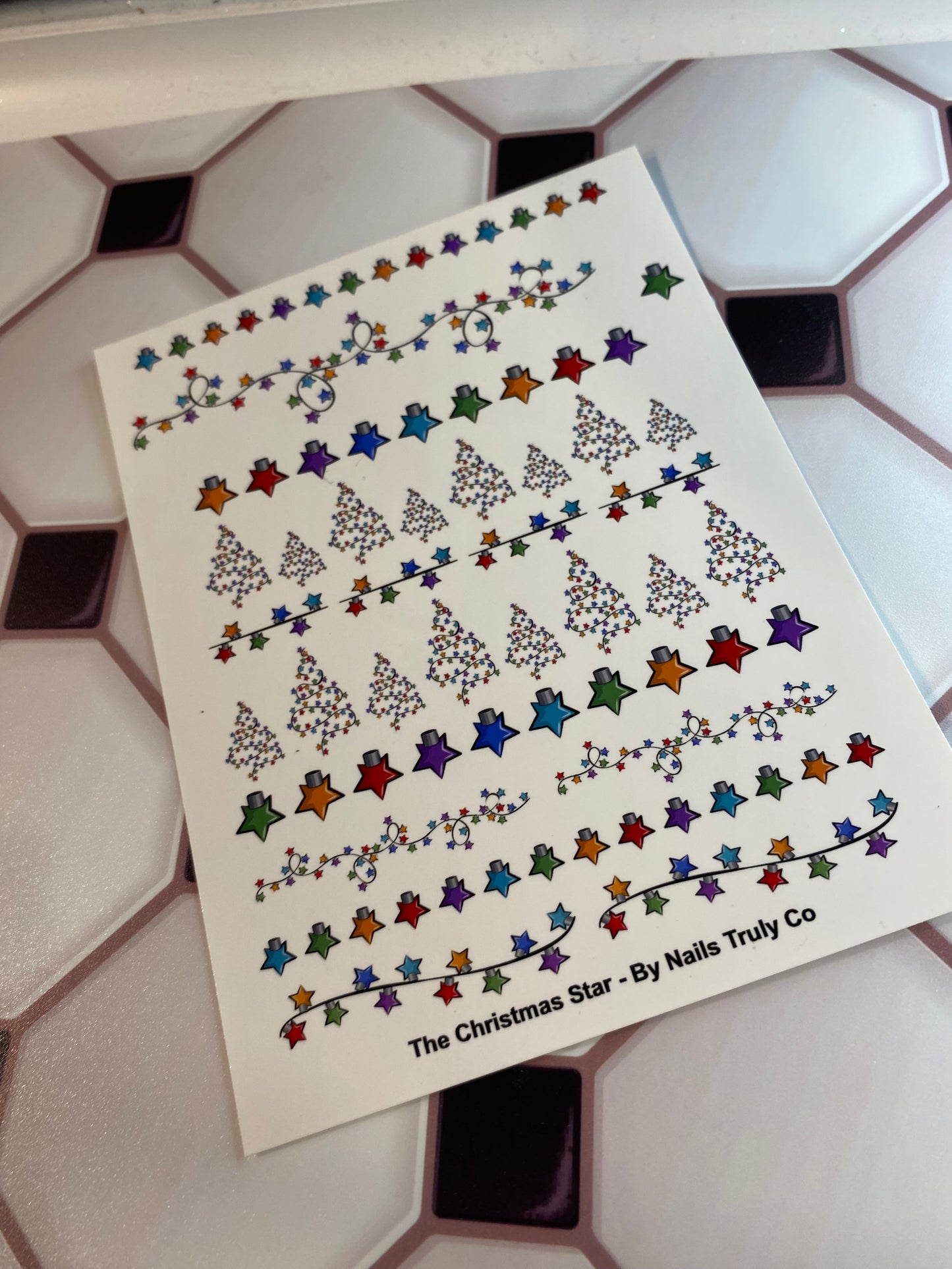 The Christmas Star - Twinkle Light Nail Art