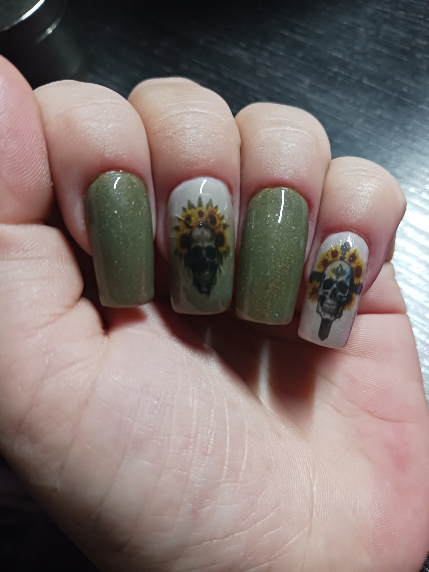 Sunflower Skulls - Gothic Decals For Nails