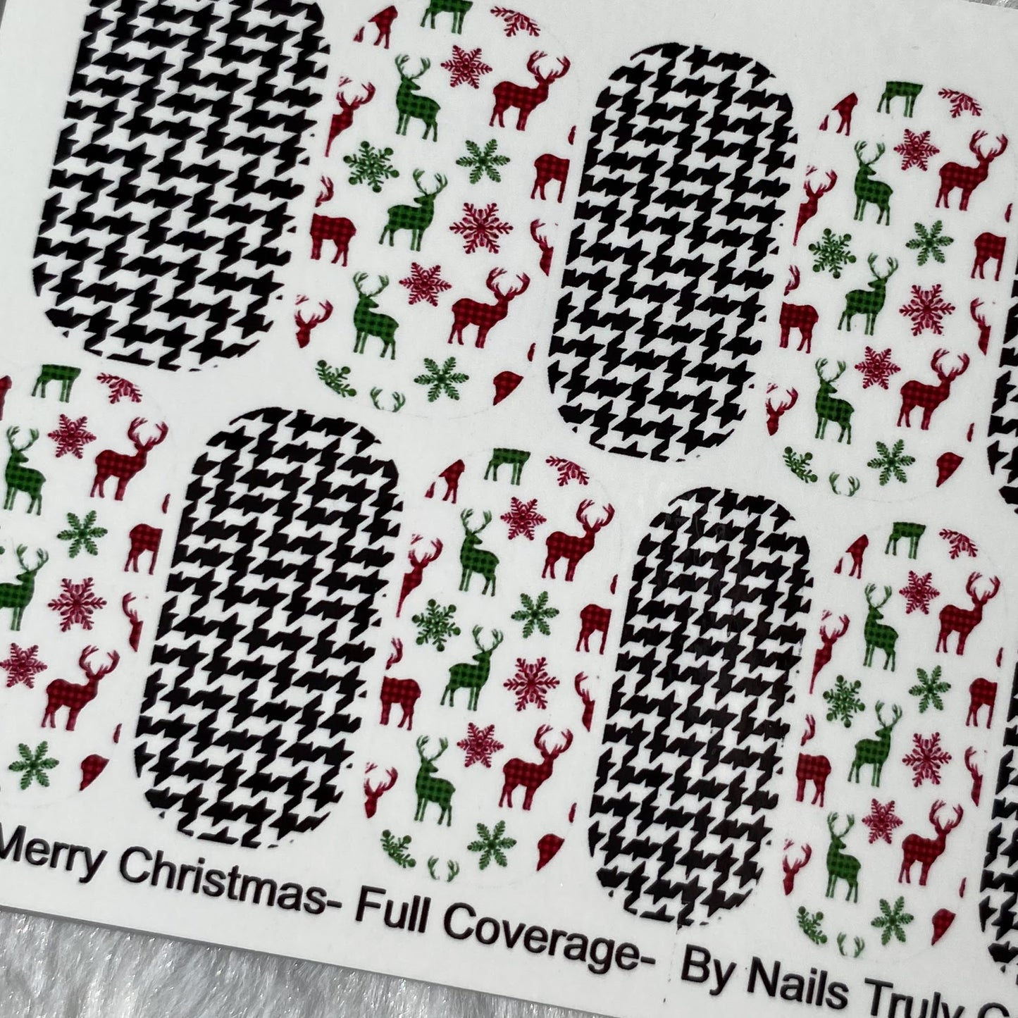 Buffalo Plaid Christmas Nail Art-Merry Christmas