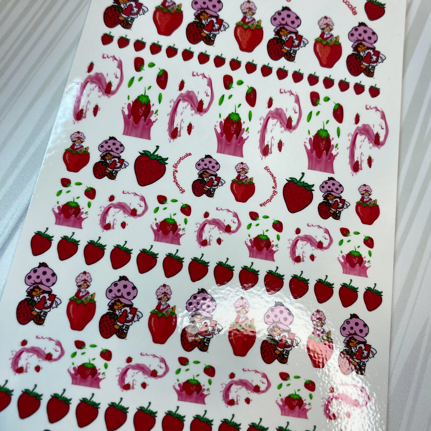 Retro 80s 90s- Nail Art Strawberries - Strawberry Short Cake