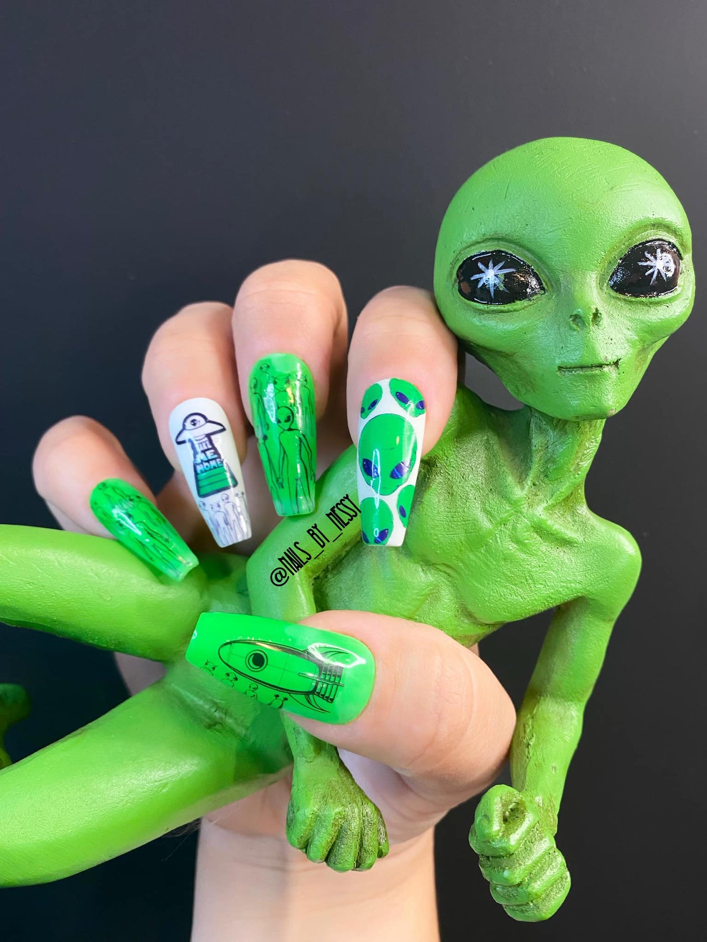 Alien Nail Art - Roswell